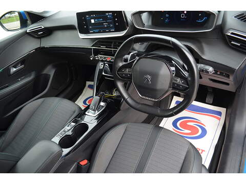 Peugeot 208 PureTech Allure - U108034