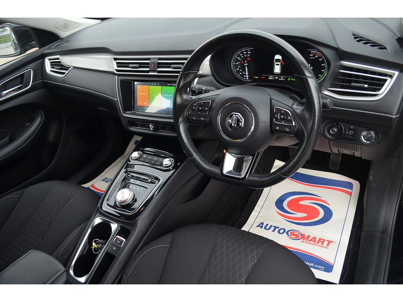 MG MG5 Excite - U108071