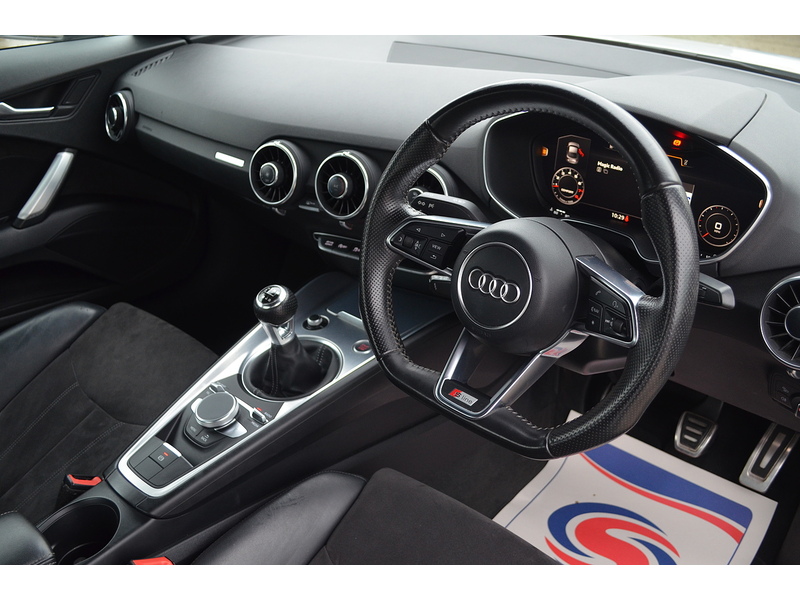 Audi TT TFSI S line - U108110