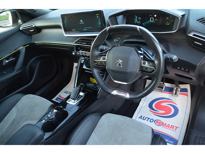 Peugeot E-2008 GT Premium - U108166