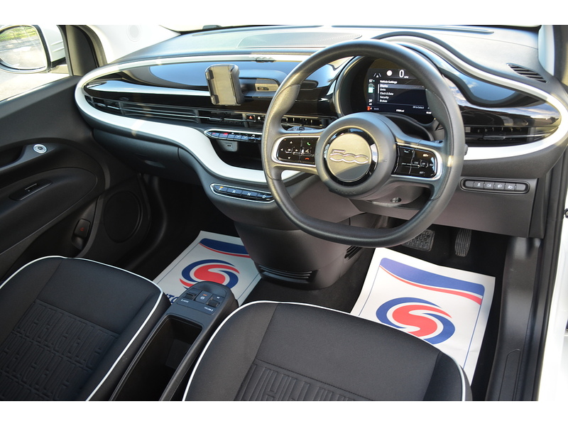 Fiat 500e Action - U108169