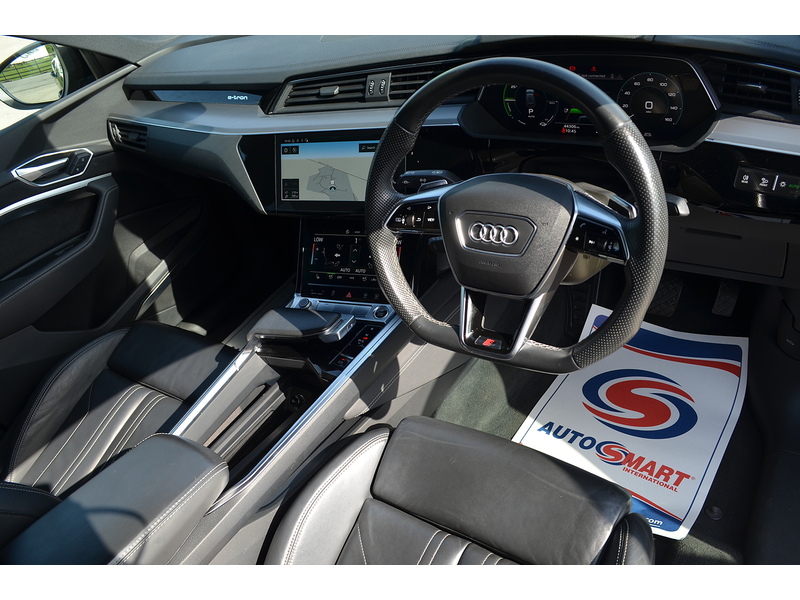 Audi e-tron S line - U108237