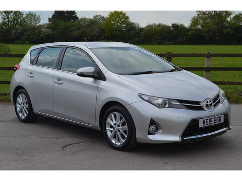 Toyota Auris 1.0 TSI up! GTI Hatchback 5dr Petrol Manual Euro 6 (s/s) (115 ps)