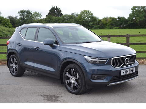 Volvo XC40 2.0 P200 MHEV R-Dynamic HSE SUV 5dr Petrol Auto 4WD Euro 6 (s/s) (200 ps)