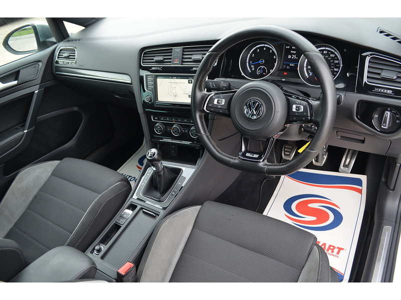 Volkswagen Golf TSI BlueMotion Tech R - U108333