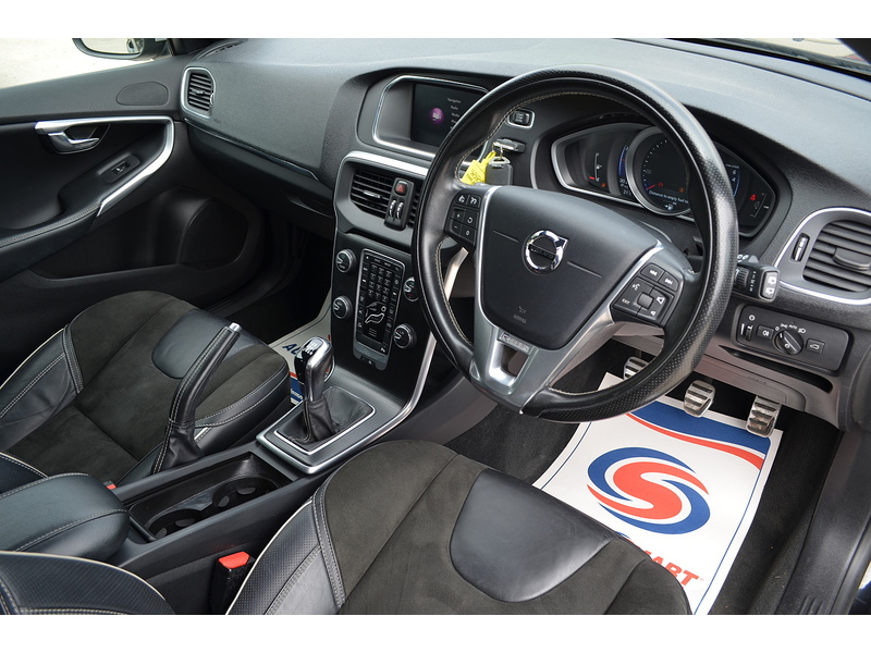 Volvo V40 T2 R-Design Nav Plus - U108371