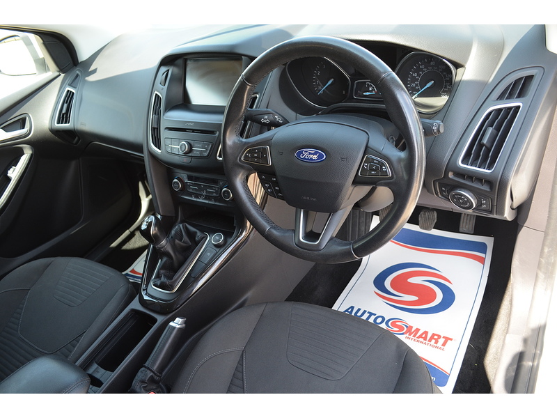 Ford Focus T EcoBoost Titanium - U108383