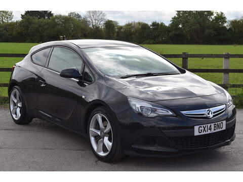 Vauxhall Astra GTC 4.0 V8 BiTurbo S Edition 1 Coupe 2dr Petrol SpdS DCT Euro 6 (s/s) (510 ps)