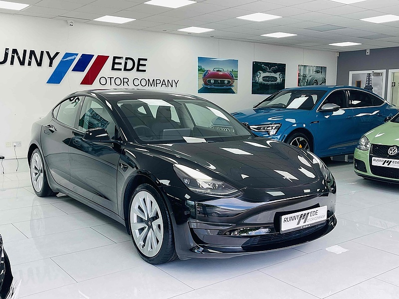 Standard Range Plus Saloon 4dr Electric Auto RWD (241 bhp)
