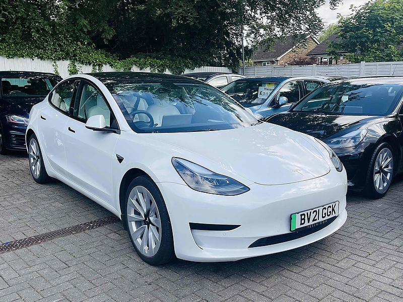 Standard Range Plus Saloon 4dr Electric Auto RWD (241 bhp)