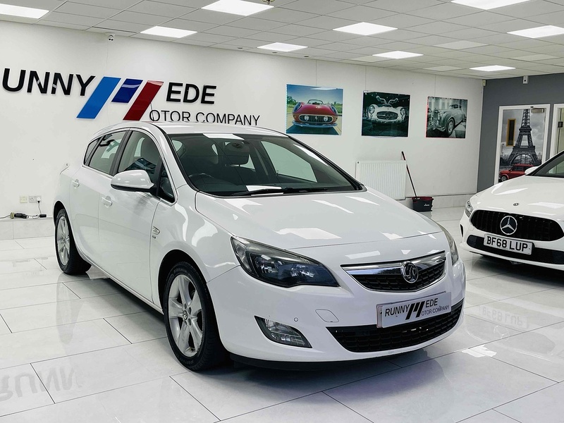 1.6 16v SRi Hatchback 5dr Petrol Auto Euro 5 (115 ps)