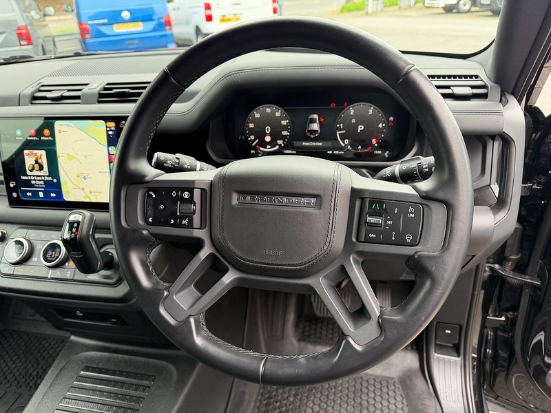 Land Rover Defender 110 D350 MHEV X-Dynamic HSE - U6095