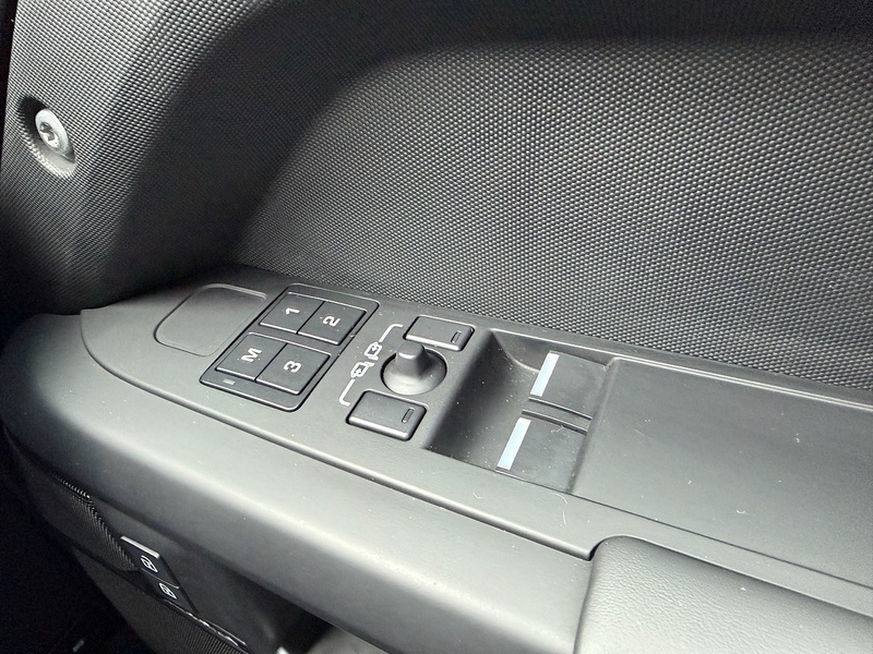 Land Rover Defender 110 D350 MHEV X-Dynamic HSE - U6095