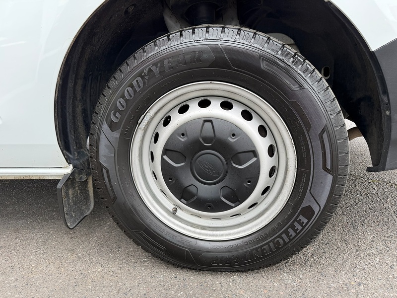 Ford Transit Custom 300 EcoBlue Leader - U6639