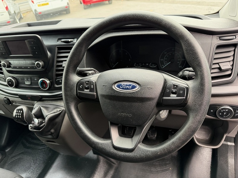Ford Transit Custom 300 EcoBlue Leader - U6639