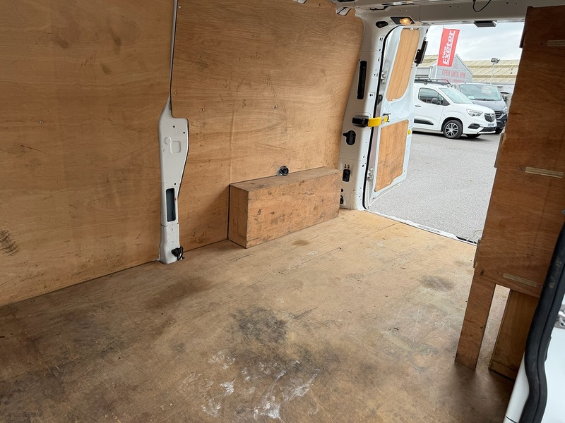 Ford Transit Custom 300 EcoBlue Leader - U6639