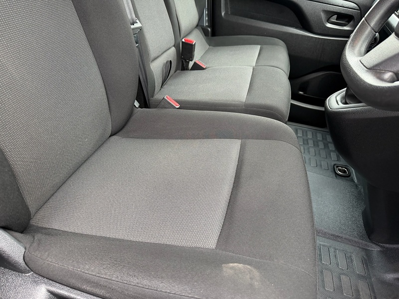 Peugeot Expert BlueHDi 1000 Professional Premium + L2 - U6644