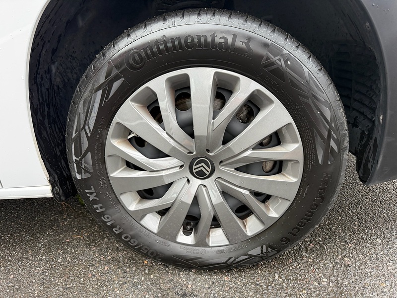 Citroen Berlingo BlueHDi 950 Driver XL - U6670