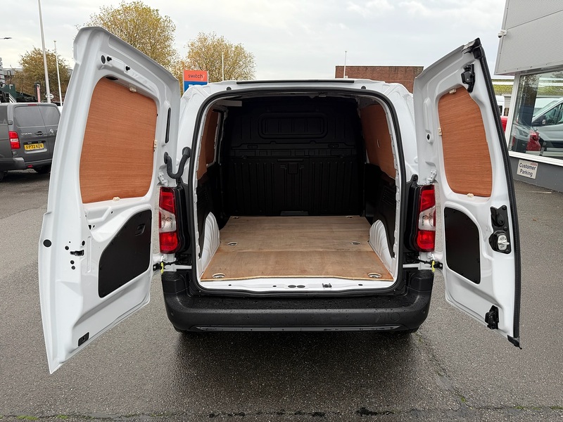Vauxhall Combo Turbo D 2300 Prime L1 - U6676
