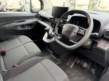 Citroen Berlingo BlueHDi 950 Driver XL - U6686