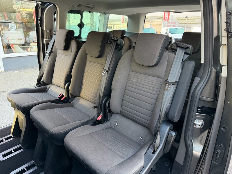Ford Tourneo Custom 320 EcoBlue Titanium - U6693