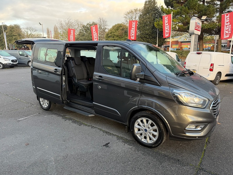 Ford Tourneo Custom 320 EcoBlue Titanium - U6693