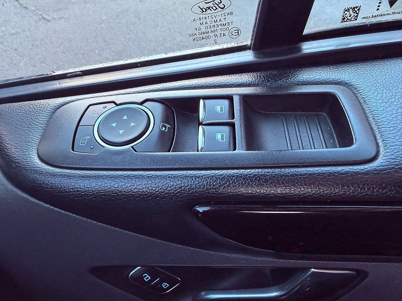 Ford Tourneo Custom 320 EcoBlue Titanium - U6693