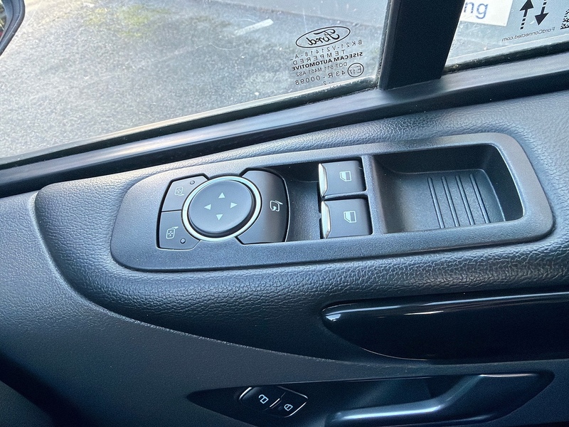 Ford Tourneo Custom 320 EcoBlue Titanium L2 - U6705