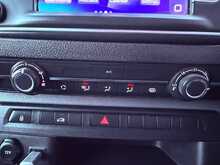 Vauxhall Vivaro Turbo D 2900 Sportive - U6728