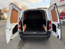 Toyota PROACE CITY BlueHDi Icon - U6743