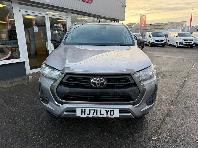 Toyota Hilux D-4D Active - U6747