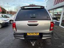 Toyota Hilux D-4D Active - U6747