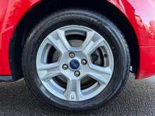 Ford Transit Courier EcoBoost Limited - U6751