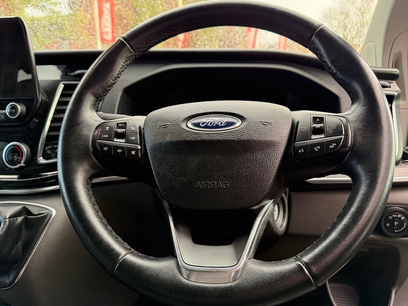 Ford Tourneo Custom 320 EcoBlue Titanium L2 - U6752