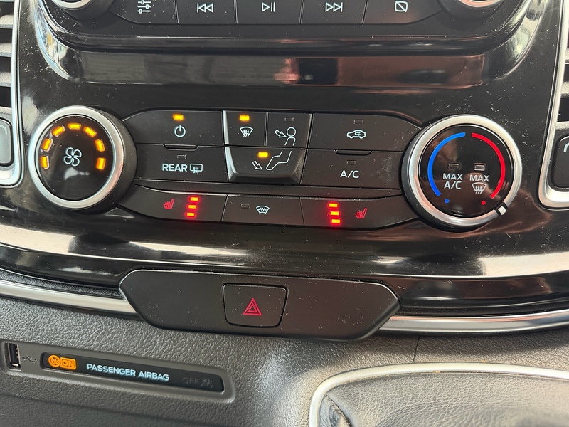 Ford Tourneo Custom 320 EcoBlue Titanium L2 - U6752