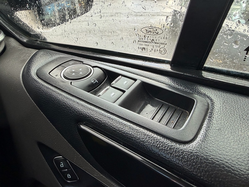 Ford Tourneo Custom 320 EcoBlue Titanium L2 - U6752