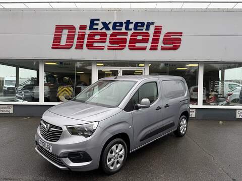 Vauxhall Combo 2.2 DI-D DC Warrior Pickup Double Cab 4dr Diesel Auto 4WD Euro 6 (s/s) (150 ps)