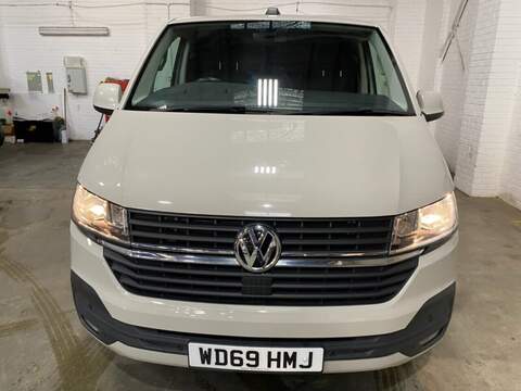 Volkswagen Transporter 2.2 DI-D DC Warrior Pickup Double Cab 4dr Diesel Auto 4WD Euro 6 (s/s) (150 ps)