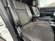 Mitsubishi Outlander 2.0 12kWh 3h SUV - U6771