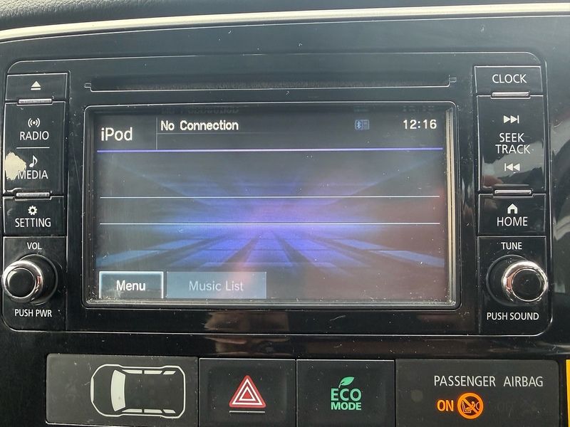Mitsubishi Outlander 2.0 12kWh 3h SUV - U6771