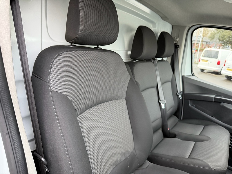 Renault Trafic dCi Blue LL30 Business - U6776