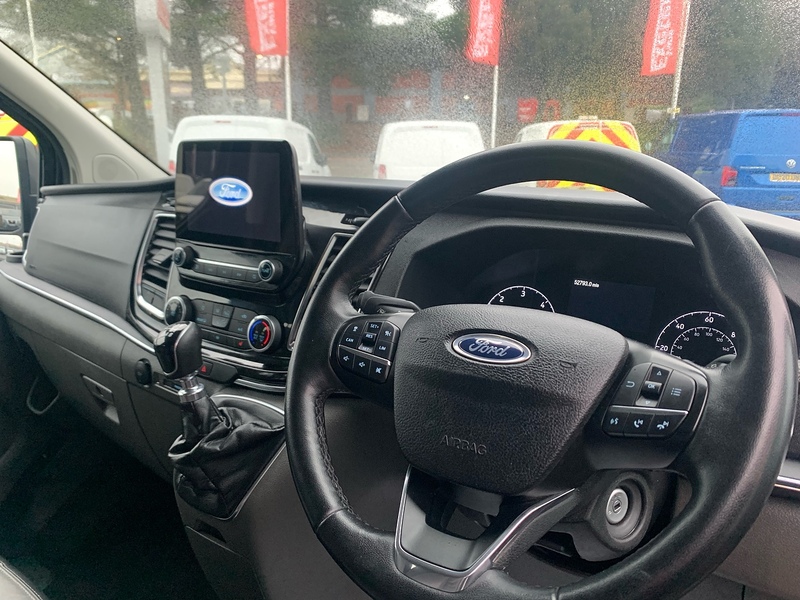 Ford Tourneo Custom 320 EcoBlue Titanium L2 130 - U6810
