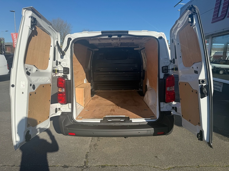 Vauxhall Vivaro 2.0 Turbo D Prime XL - U6825