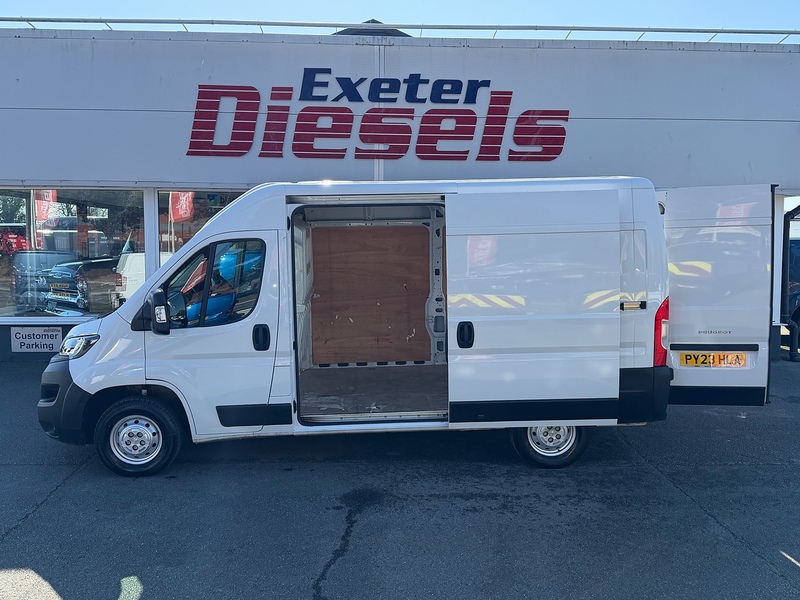 Peugeot Boxer BlueHDi 335 Professional Premium + L2H2 - U6842