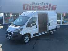 Peugeot Boxer BlueHDi 335 Professional Premium + L2H2 - U6842