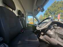 Peugeot Boxer BlueHDi 335 Professional Premium + L2H2 - U6842