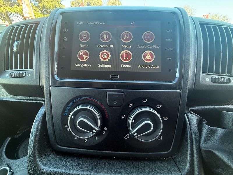 Peugeot Boxer BlueHDi 335 Professional Premium + L2H2 - U6842