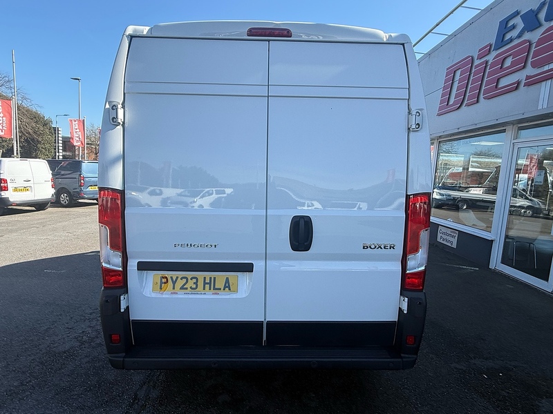 Peugeot Boxer BlueHDi 335 Professional Premium + L2H2 - U6842