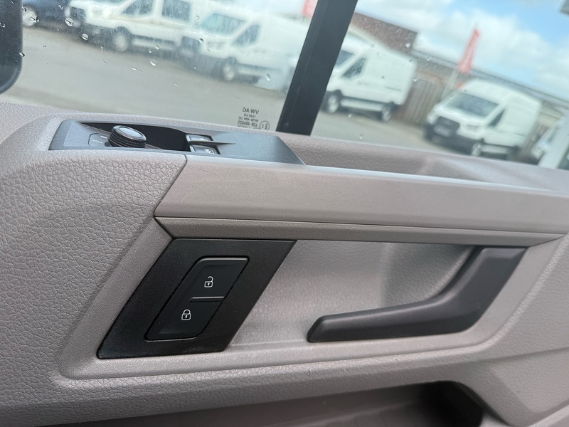 Volkswagen Crafter TDI CR35 Trendline - U6843