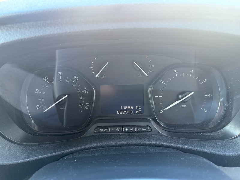 Vauxhall Vivaro Turbo D 2900 Dynamic L2 - U6844